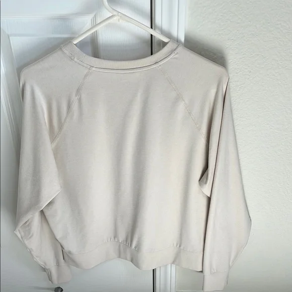 Vuori Long Sleeve Halo Crew in Cream - Picture 3 of 3